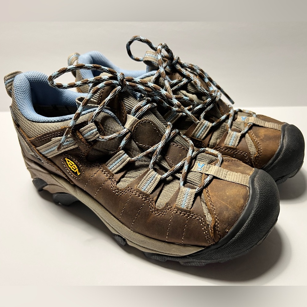 ** KEEN Hiking / Work Boots - Size 8 Women’s **